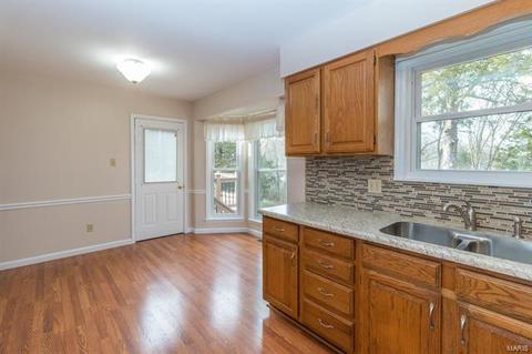 823 Wild Hawk Dr, Eureka, MO 63025 photo 4