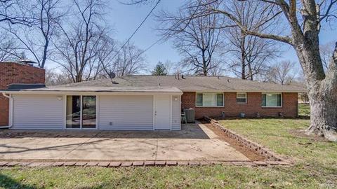 305 Ries Ct, Ballwin, MO 63021 photo 15