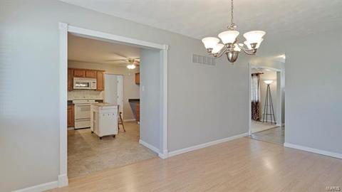 305 Ries Ct, Ballwin, MO 63021 photo 25