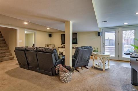 557 Goldwood Dr, Ballwin, MO 63021 photo 20