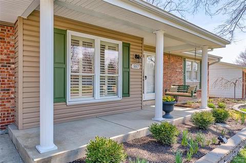 557 Goldwood Dr, Ballwin, MO 63021 photo 3