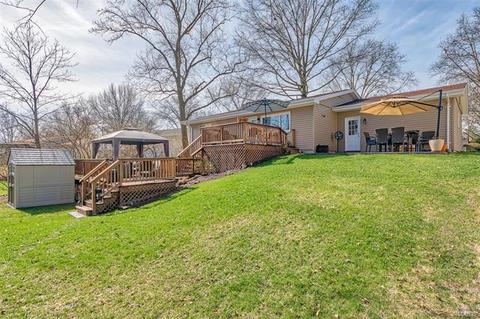 557 Goldwood Dr, Ballwin, MO 63021 photo 30