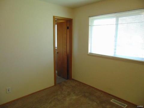 499 Spring Mdws, Manchester, MO 63011 photo 11