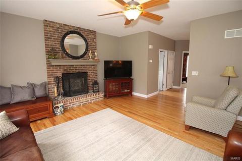 859 Emerald Oaks Ct, Eureka, MO 63025 photo 12