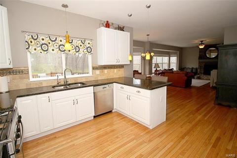 859 Emerald Oaks Ct, Eureka, MO 63025 photo 7