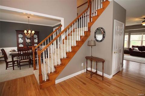 859 Emerald Oaks Ct, Eureka, MO 63025 photo 2