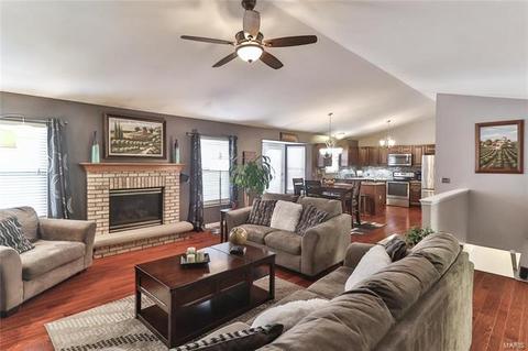 1 Babble Creek Ct, O'fallon, MO 63368 photo 4