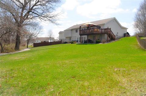 5 Royallmill Ct, O'fallon, MO 63368 photo 2