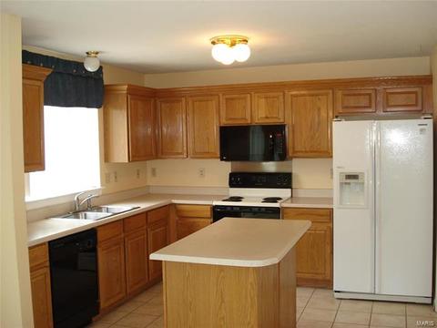 120 Windy Acres Estates Dr, Ballwin, MO 63021 photo 8