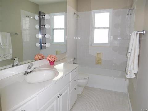 491 Hillbrook Dr, Ballwin, MO 63011 photo 20