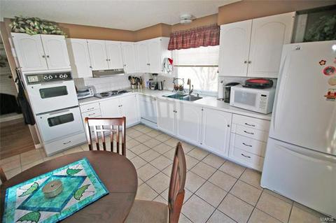 353 Baxter Rd, Ballwin, MO 63011 photo 13