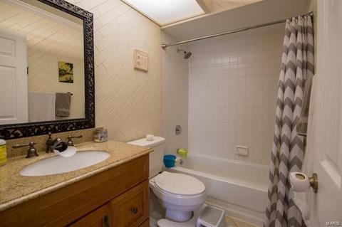 1062 Treetop Trl, Manchester, MO 63021 photo 16