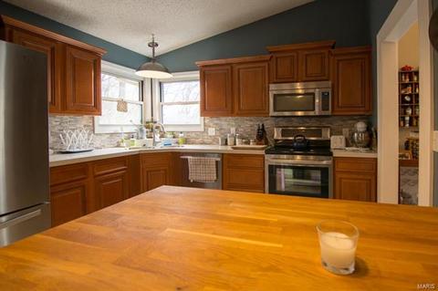1062 Treetop Trl, Manchester, MO 63021 photo 11