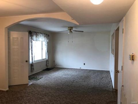 408 Allen Dr, O'fallon, MO 63366 photo 2