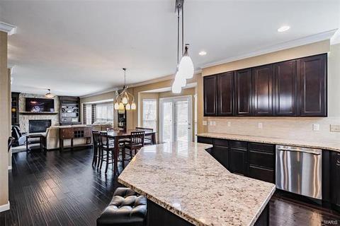 326 Lauren Lndg, Ballwin, MO 63021 photo 22