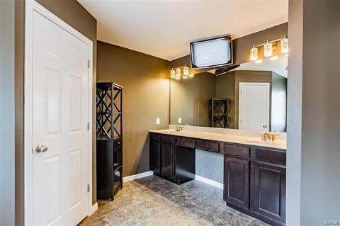 326 Lauren Lndg, Ballwin, MO 63021 photo 44