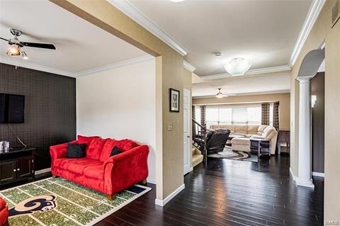326 Lauren Lndg, Ballwin, MO 63021 photo 2