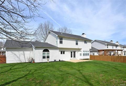 928 Pheasant Woods Dr, Manchester, MO 63021 photo 2