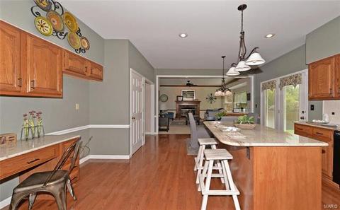 928 Pheasant Woods Dr, Manchester, MO 63021 photo 4