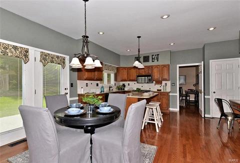 928 Pheasant Woods Dr, Manchester, MO 63021 photo 9