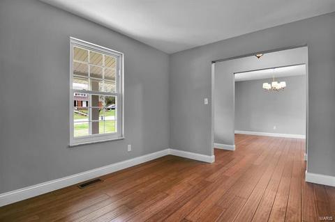 209 Crowsnest Dr, Ballwin, MO 63021 photo 13