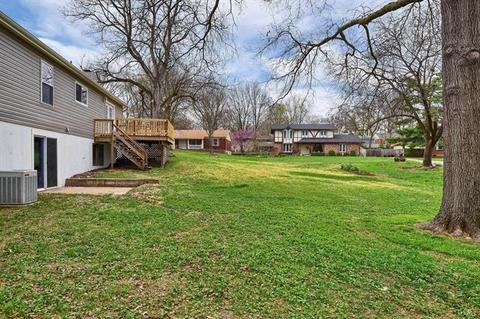 209 Crowsnest Dr, Ballwin, MO 63021 photo 37
