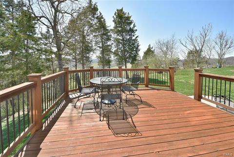 584 Bluffs Vw, Eureka, MO 63025 photo 3