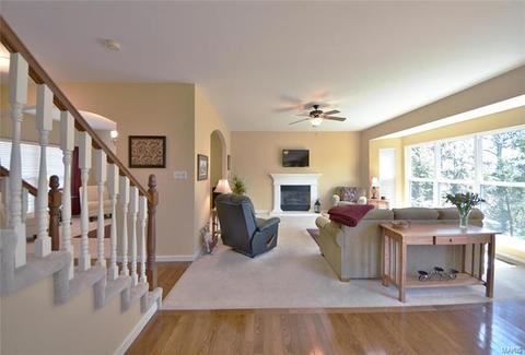584 Bluffs Vw, Eureka, MO 63025 photo 14
