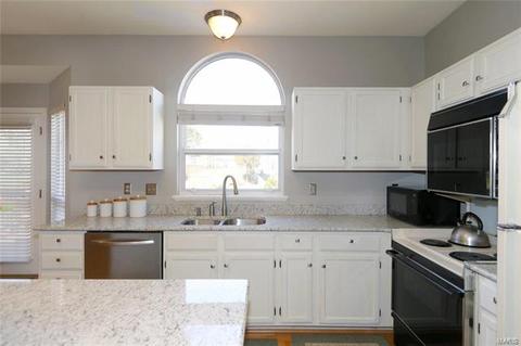 401 Brooks Glen Ct, Ballwin, MO 63021 photo 7