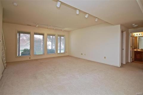 1137 Westrun Dr, Ballwin, MO 63021 photo 37