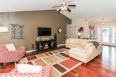 329 Thoreau Blvd, O'fallon, MO 63366 photo 7