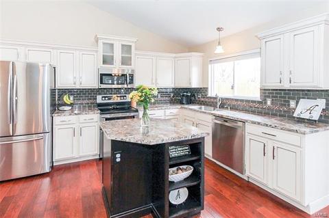 329 Thoreau Blvd, O'fallon, MO 63366 photo 10