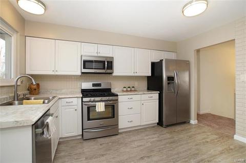3 Braquewood Ct, Manchester, MO 63021 photo 2