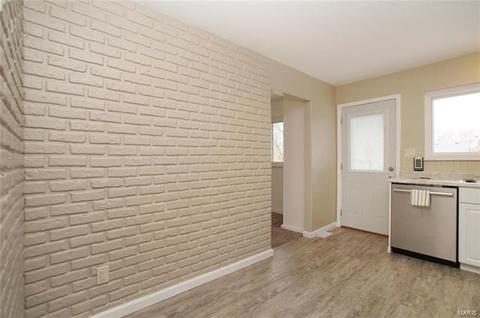 3 Braquewood Ct, Manchester, MO 63021 photo 9