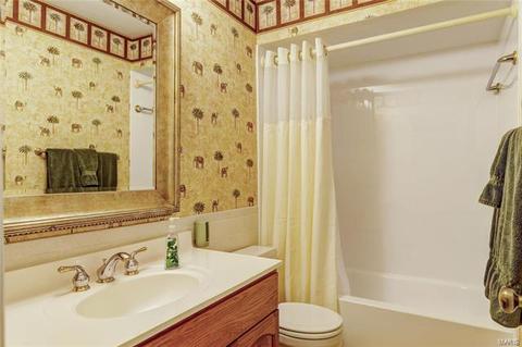 945 Wynhaven Ln, Ballwin, MO 63011 photo 32