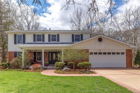 945 Wynhaven Ln, Ballwin, MO 63011 photo 1