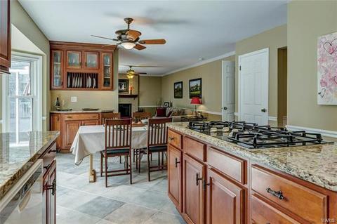 945 Wynhaven Ln, Ballwin, MO 63011 photo 13