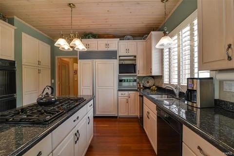 403 Thorntree Lake Ct, Eureka, MO 63025 photo 25