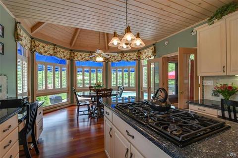 403 Thorntree Lake Ct, Eureka, MO 63025 photo 28