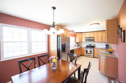 671 Cedar Run Dr, Ballwin, MO 63021 photo 5