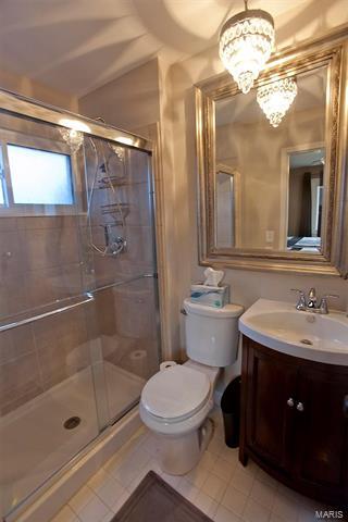 987 Century Oaks Dr, Manchester, MO 63021 photo 11