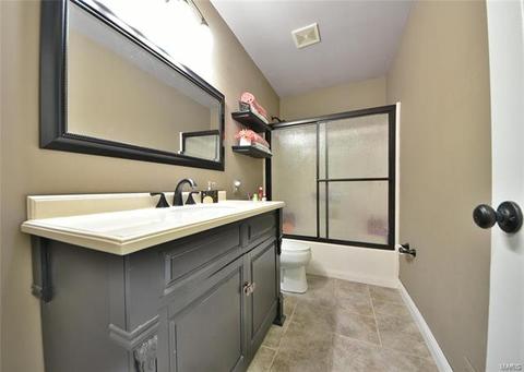 869 Kiefer Trl, Ballwin, MO 63021 photo 26