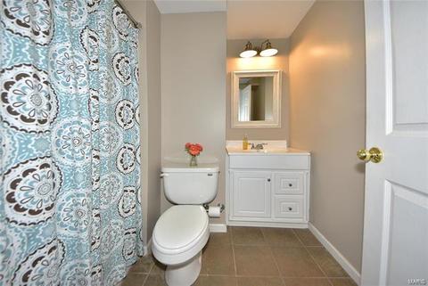 869 Kiefer Trl, Ballwin, MO 63021 photo 36