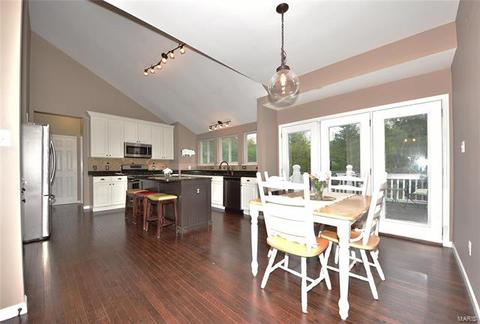 869 Kiefer Trl, Ballwin, MO 63021 photo 13