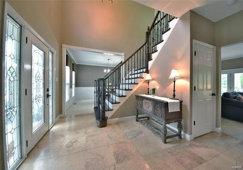 869 Kiefer Trl, Ballwin, MO 63021 photo 2