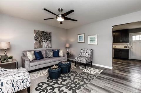 501 Saint Christopher Dr, O'fallon, MO 63366 photo 3