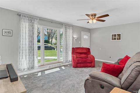 3521 Dixie Dr, Saint Ann, MO 63074 photo 7