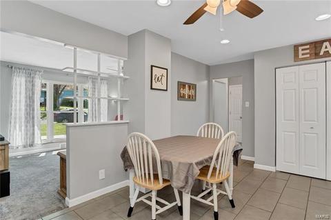 3521 Dixie Dr, Saint Ann, MO 63074 photo 4