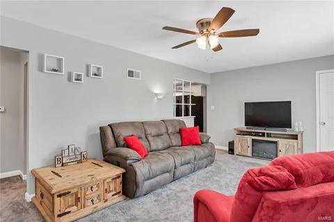 3521 Dixie Dr, Saint Ann, MO 63074 photo 10