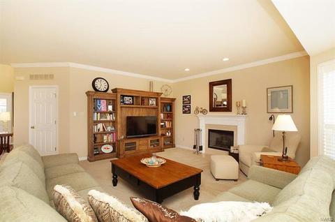 1004 Stone Spring Ct, Eureka, MO 63025 photo 11